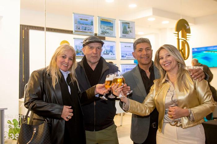Celebración del primer aniversario de Raquel Duarte Bienes Raíces